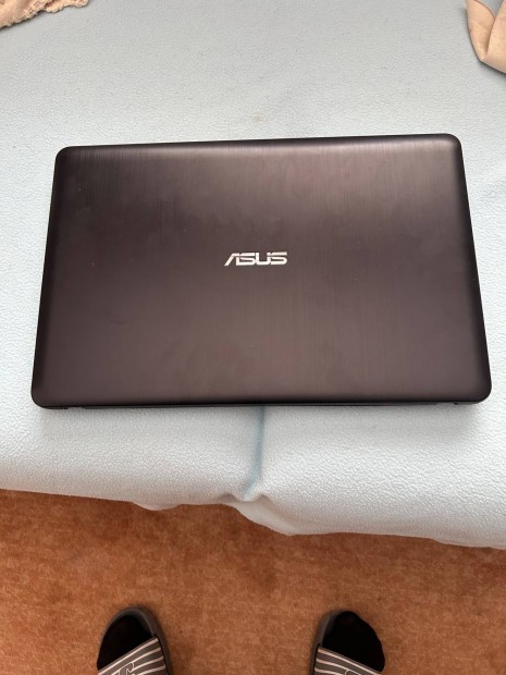 Elad Asus laptop