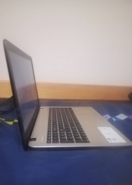 Elad Asus vivo X540NV laptop