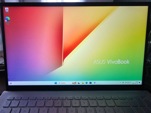 Elad Asus vivobook laptop