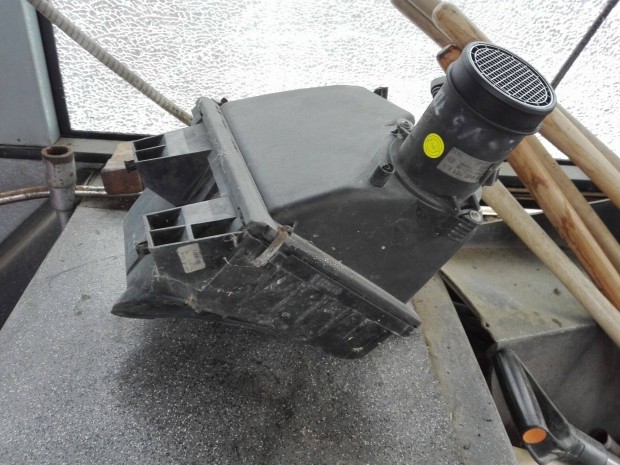 Elad Audi A6 C5 2.5 TDI lgszrhz levegszr hz 4B0 133 837 E