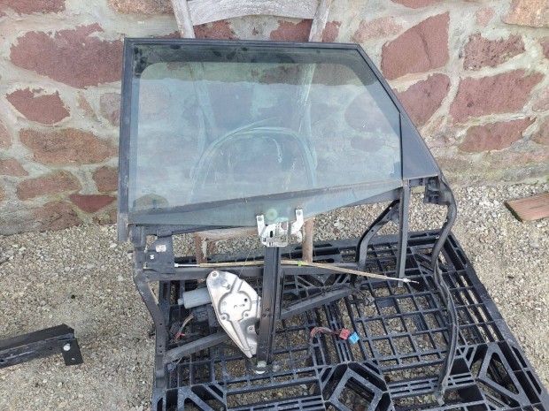 Elad Audi A6 C5 bal hts ablak s ablak keret / bal hts veg