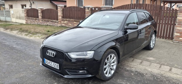 Elad� Audi A 4 b 8.5 2000 cr Manu�l 6  Sebess�ges 