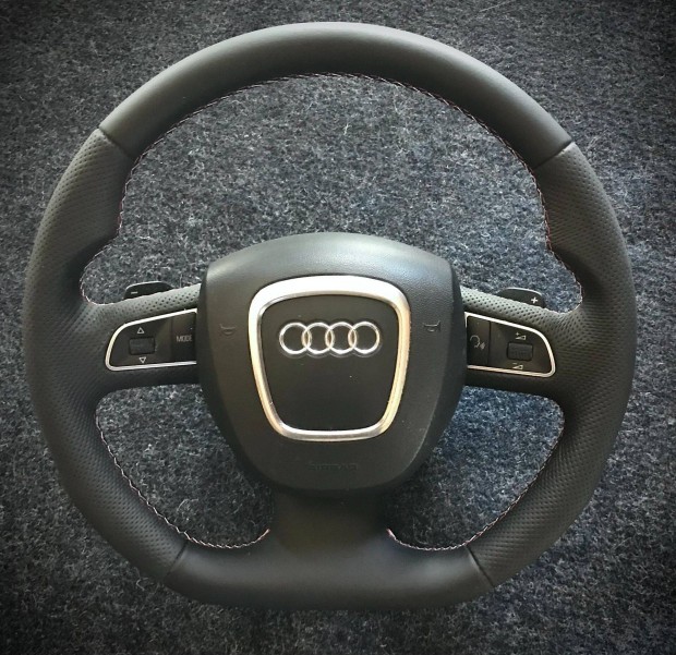 Eladó Audi B7 B8 Q5 Q7 A8 A6 A5 stb vágott aljú kormány, . Bp/posta