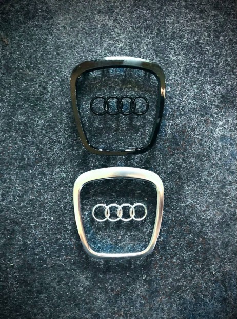 Eladó Audi B7 B8 légzsák, új króm keret, és embléma 7000ft/db Bp/posta