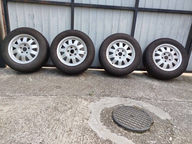 Eladó Audi gyári alufelni + Fulda téli gumi (6Jx15 H2, ET45)