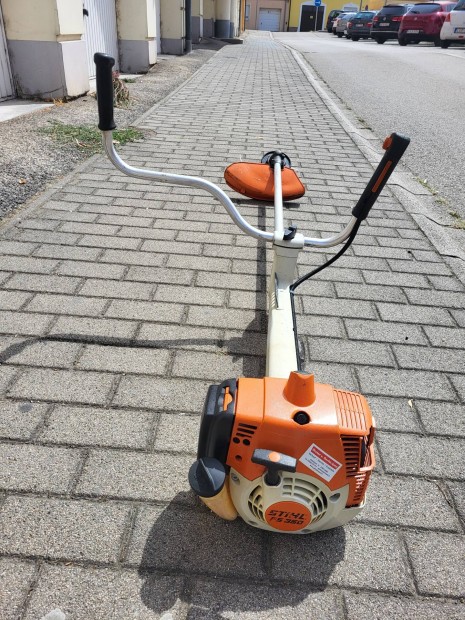 Elad Ausztribl egy gyri stihl fs 350 tipus fkasza!