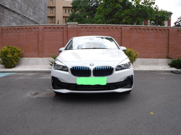 Elad BMW 225XE