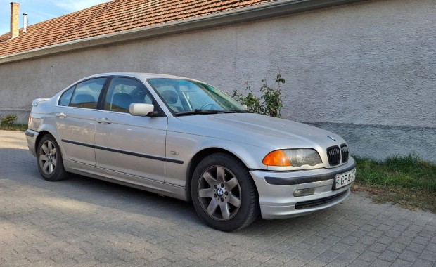 Eladó BMW 328i