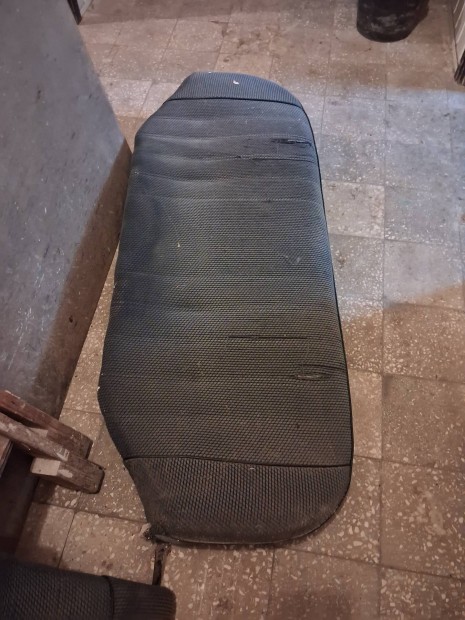 Elad� BMW E30 coup� gy�ri h�ts� �l�s