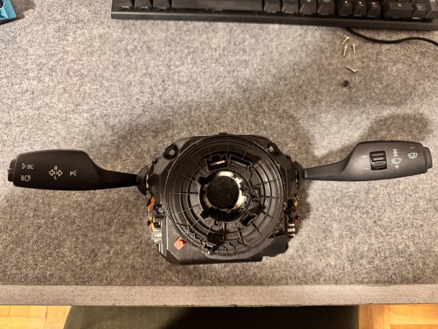 Elad� BMW F01 F10 F07 stb SZL korm�nyoszlop korm�nysz�g jelad� modul