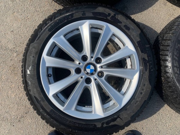 Elad BMW felni gumival R17