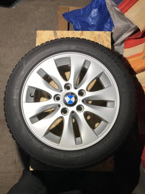 Eladó BMW gyári, hibátlan alufelni szett, 16-os