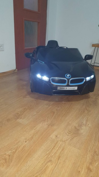 Elad BMW i8 gyermek aut 