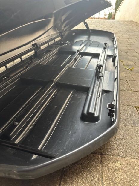 Elad� BMW s�box ( Thule )