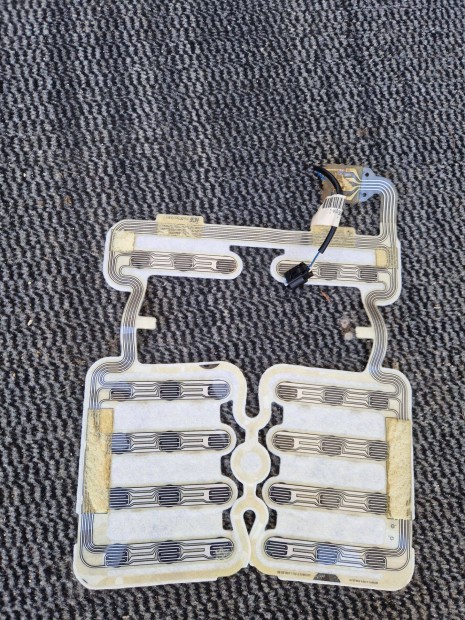 Elad BMW ls foglaltsg jelz