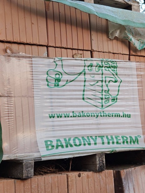 Elad Bakonytherm skra csiszolt tgla kb 200 db 3 raklapon