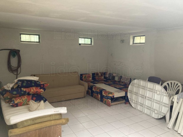 Elad� Balatonakaratty�n h�tv�gi h�zas nyaral� 2 km-re a Balatont�l