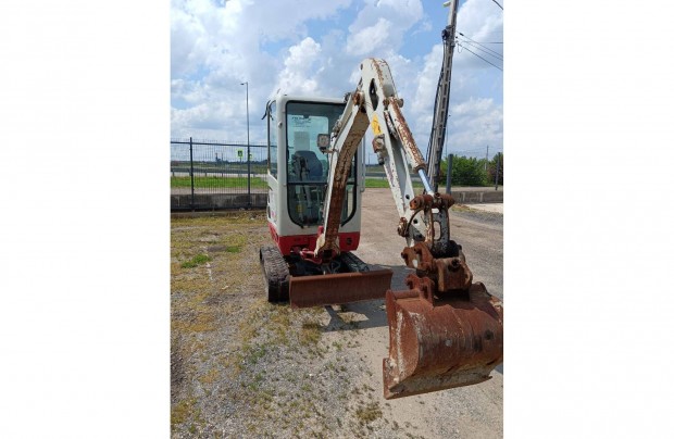Eladó/Bérelhető Takeuchi TB216