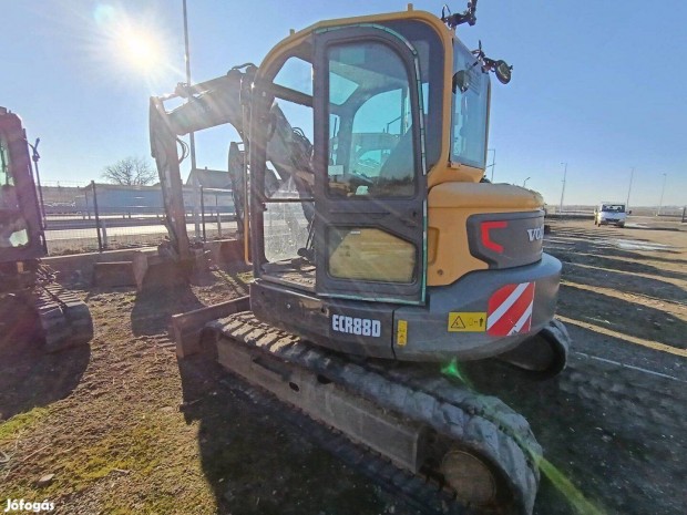 Elad/Brelhet Volvo ECR88D