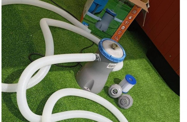Eladó Bestway Flowclear papírszűrős vízforgató szivattyú