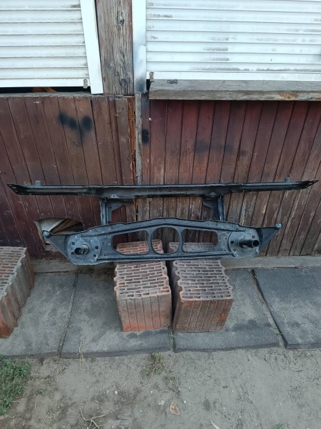 Eladó Bmw E46 első zárhíd