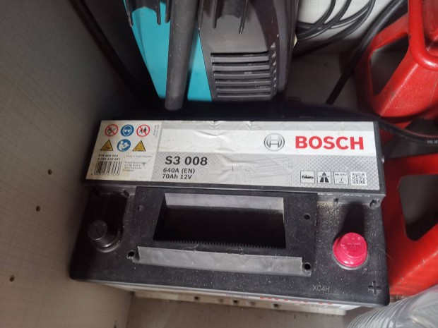 Elad Bosch akkumultor 70Ah