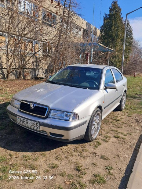 Elad� Buda�rs�n egy Skoda Octavia