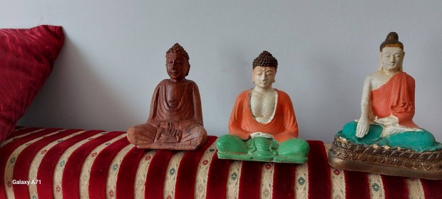 Elad Buddha szobrok