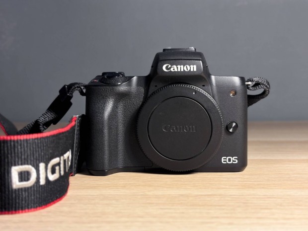 Elad Canon M50 Kit + kiegsztk