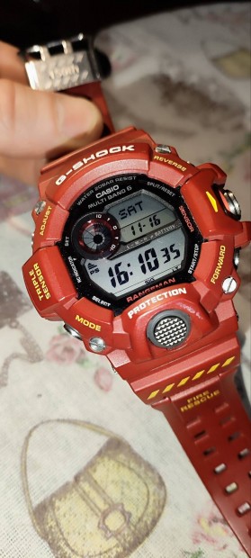 Elad Casio G-Shock GW-9400 eredeti piros ruhban.