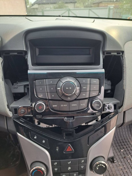 Elad Chevrolet Cruze CD rdi kapcsol fejegysg