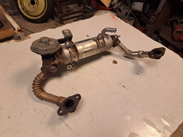 Eladó Chevrolet Cruze EGR hűtő cső -vekkel / hőcserélő 96817829 c28129