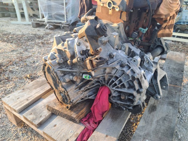 Elad Chevrolet Cruze vlt / sebessgvlt 2.0 Diesel 5 sebessges 96