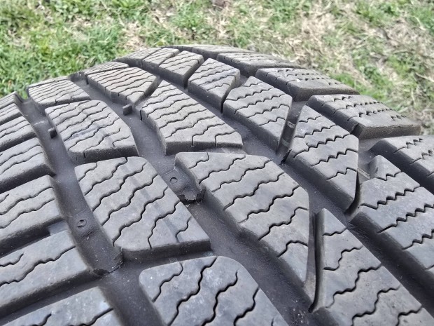 Elad� Continental Contiwintercontact t�li gumi garnit�ra 205/55 r16