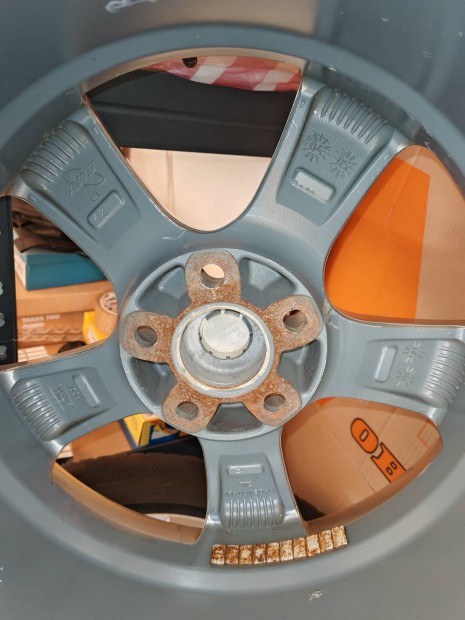 Elad Continental Winter Contact 225 65 R17 TS 850 P tli gumiabroncs