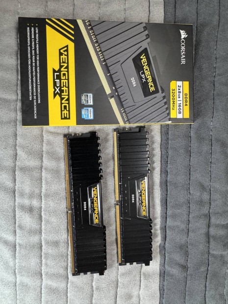 Elad Corsair Vengeance 2x8gb 3200Mhz ram