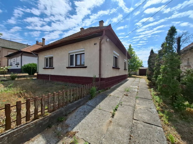 Eladó Családiház Ceglédbercelen 93 m2+garázs