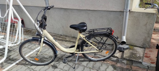 Elad Csepel Budapest bicikli 