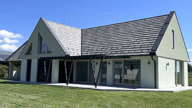 Eladó Cserszegtomajon ÚJÉPÍTÉSŰ, 150m2-es CSALÁDI HÁZ.