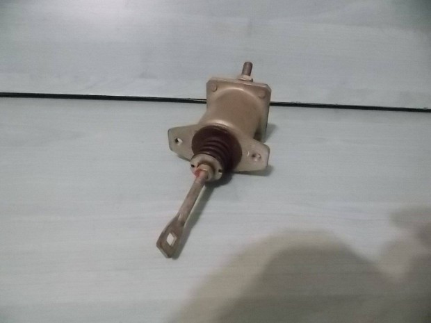 Elad� Cs�r�s IFA m�gneskapcsol� �j