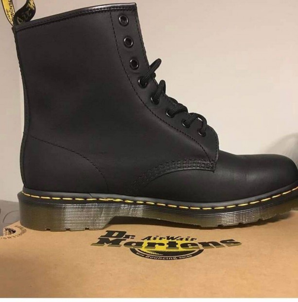 Elad DR Martens Bakancs 44-Es