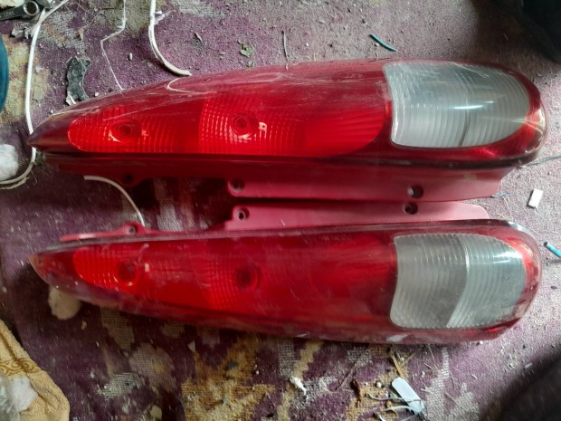 Eladó Daewoo Tacuma/ chevrolet tacuma/ hátsó lámpa búra párban