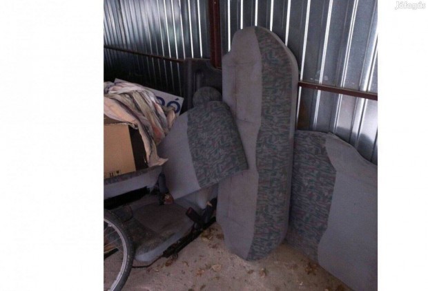 Eladó Daewoo lanos 1.5 ös Jobb és hátsó ülések
