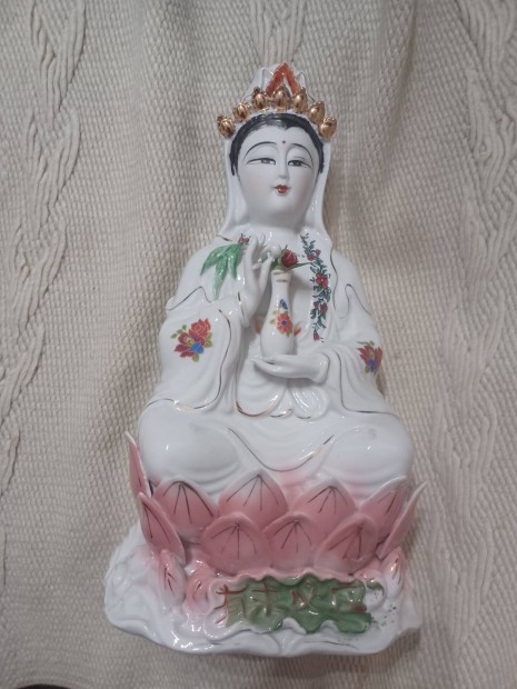 Elado Debrecenben egy Kuan Yin ni Buddha 30cmes porcelan