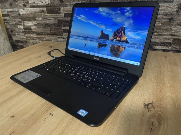 Elad Dell 3gen i5 laptop (4GB Ram, 320GB HDD, 15.6")