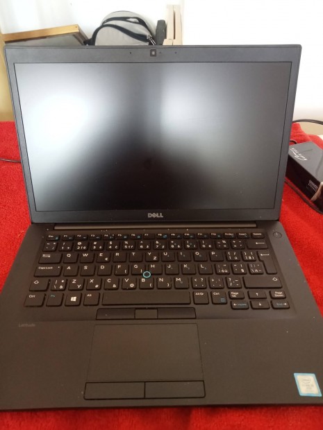 Elad Dell Latitude i5 7 genercis laptop 