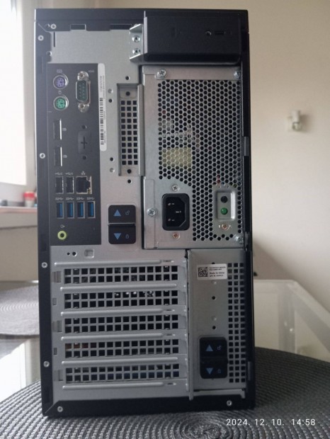 Elad Dell t40 Server Makultlan llapotban!