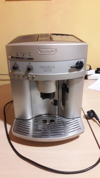 Elado Delonghi hibs kavefozo