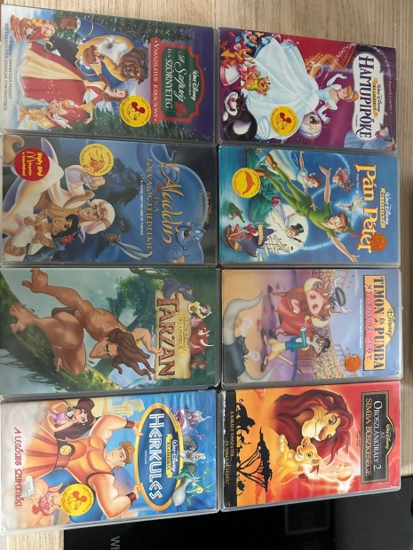 Eladó Disney VHS kazetták