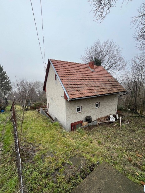 Elad� Dun�hoz k�zeli ingatlan 22,5 milli� Ft